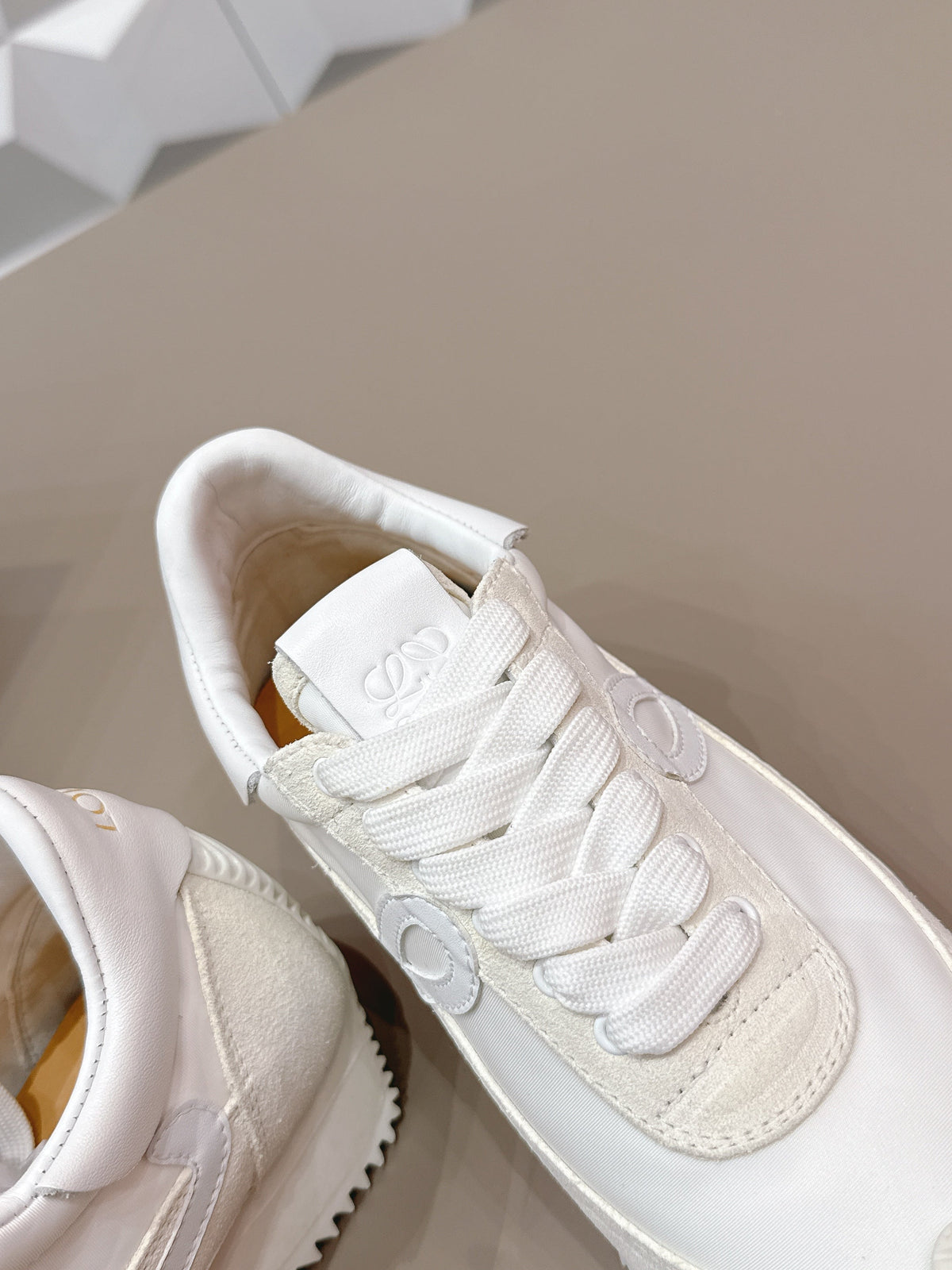 L2-Sneakers