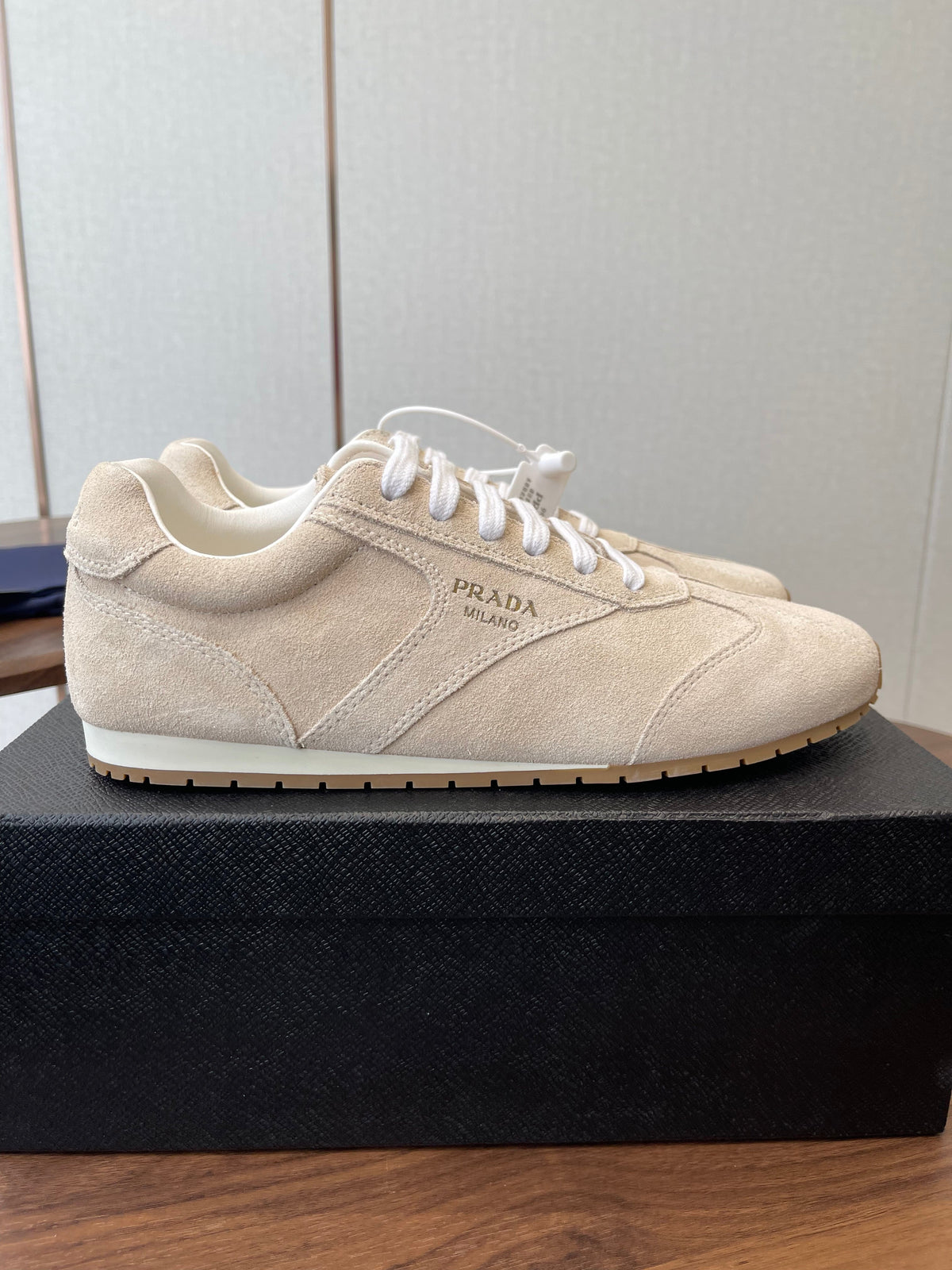 P-Sneakers