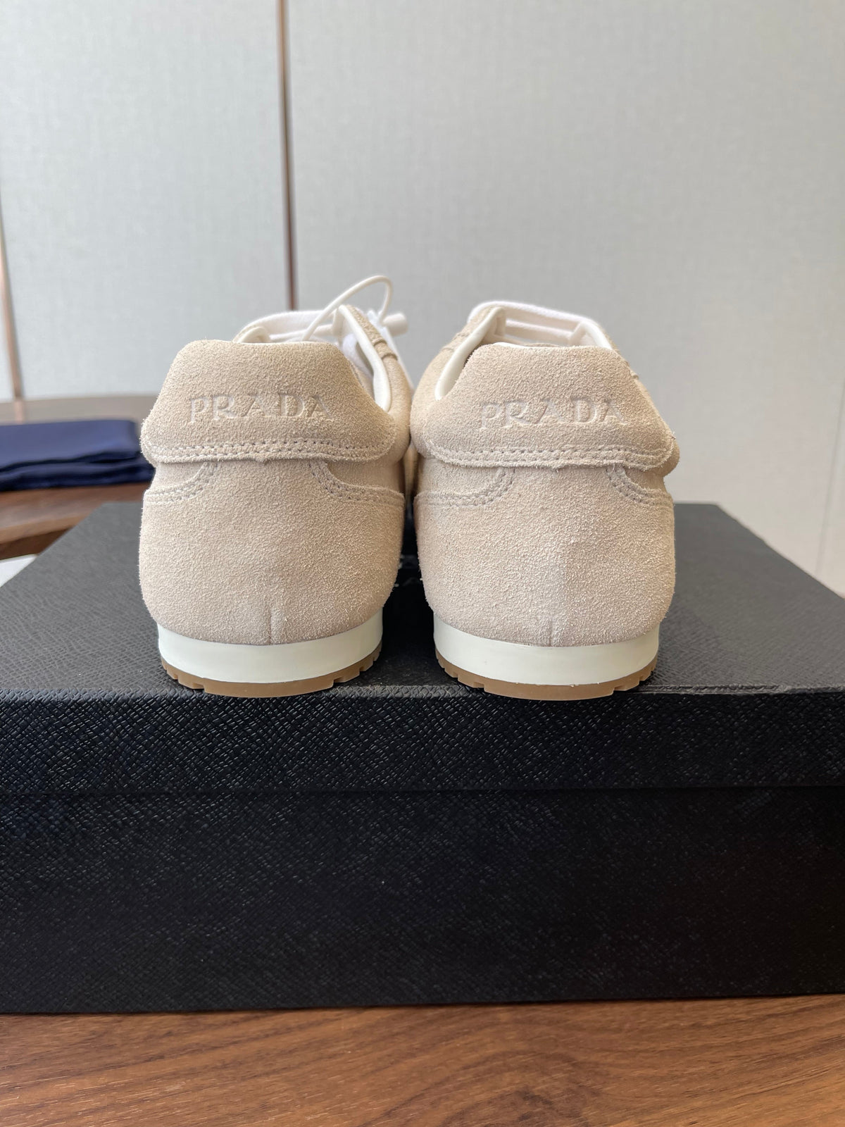 P-Sneakers