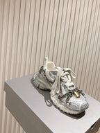 B-Sneakers