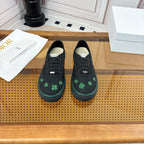 D-Sneakers