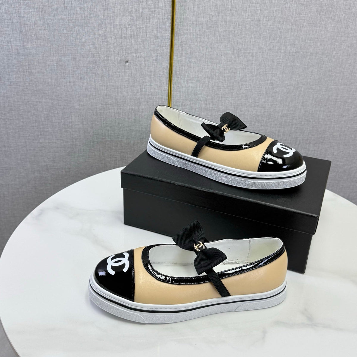 C-Sneakers