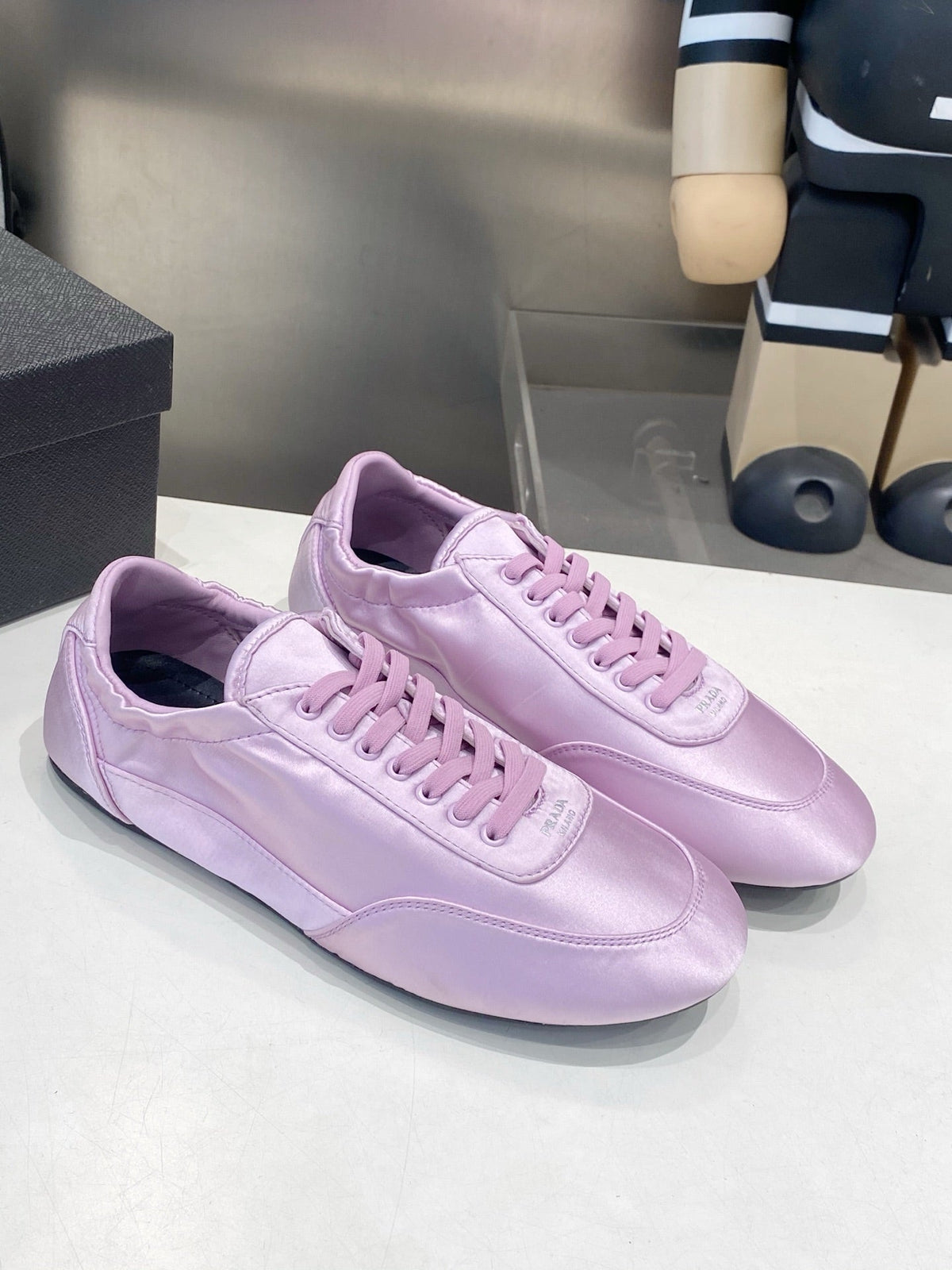 P-Sneakers