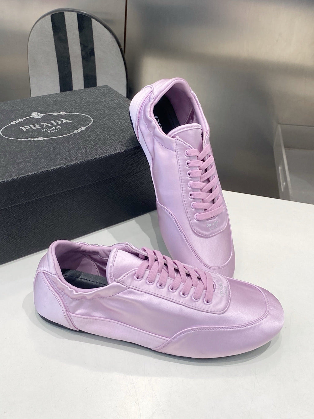 P-Sneakers