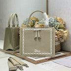 D-Book Tote