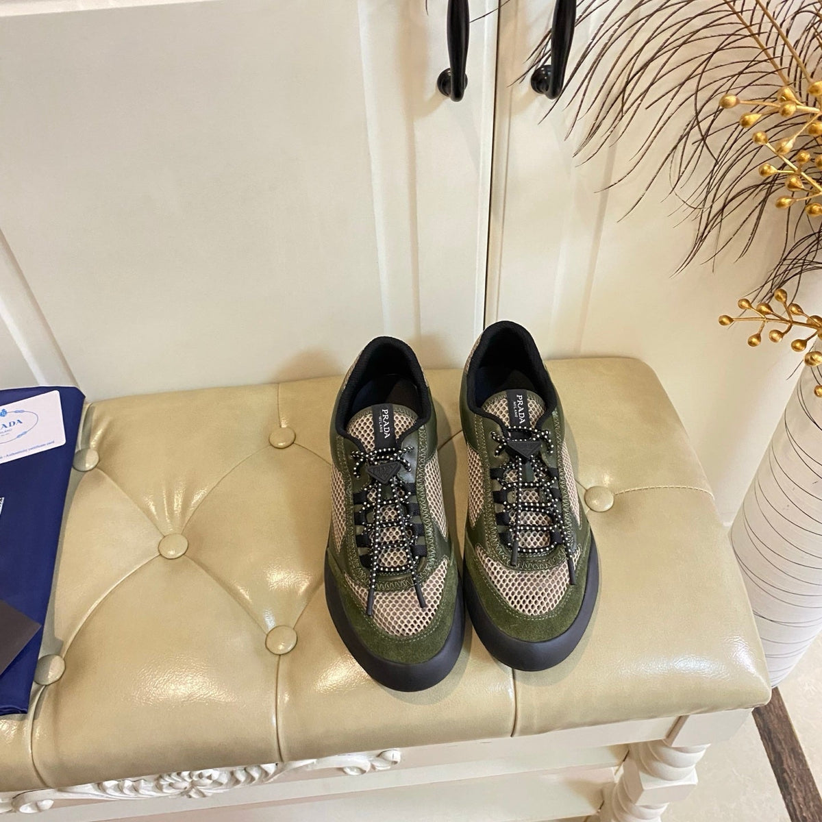 P-Sneakers