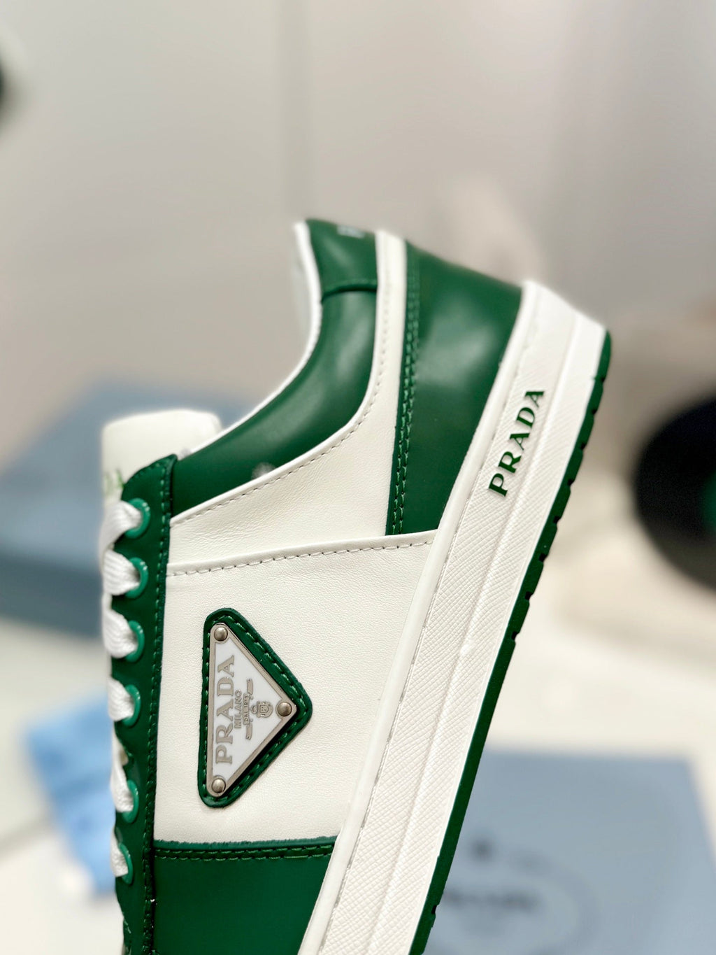 P-Sneakers