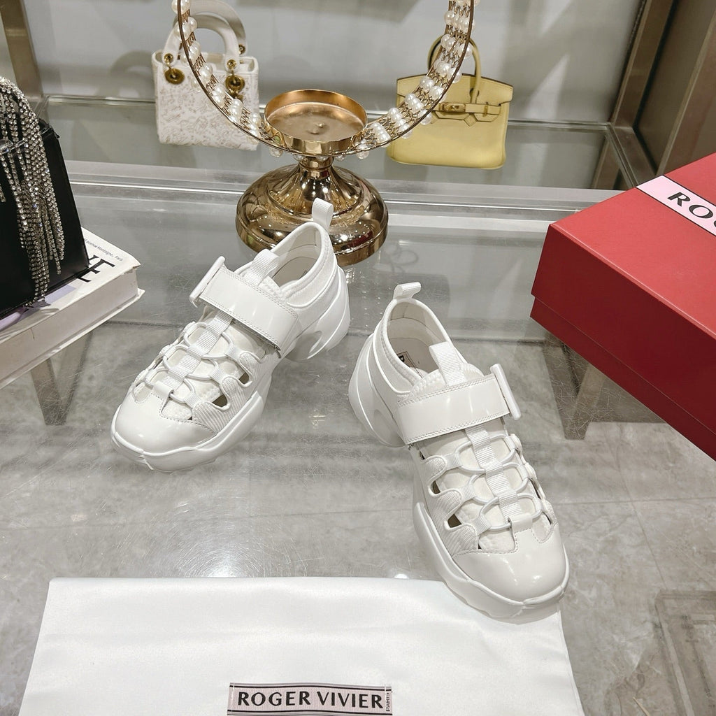 R-Sneakers