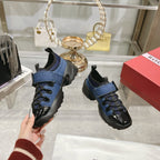 R-Sneakers